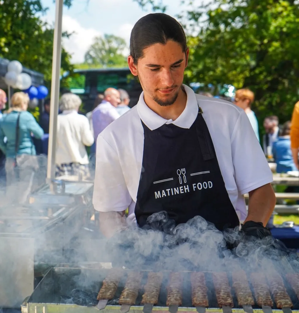 Chef et brochettes